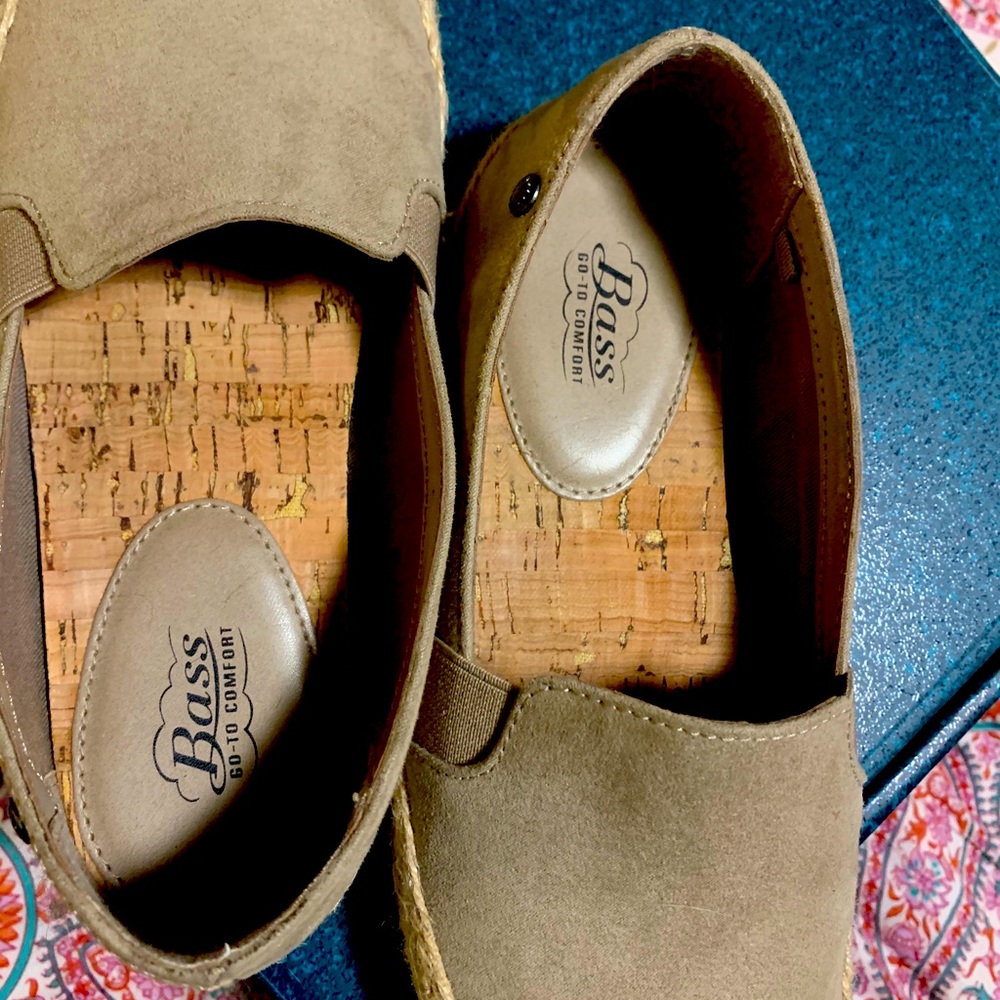BASS SLIP ons 😀comfortable shoes